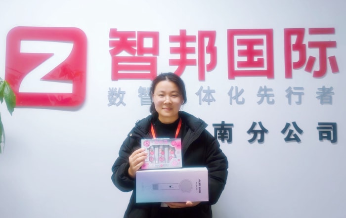 春风有信，花开有期，女神节快乐！